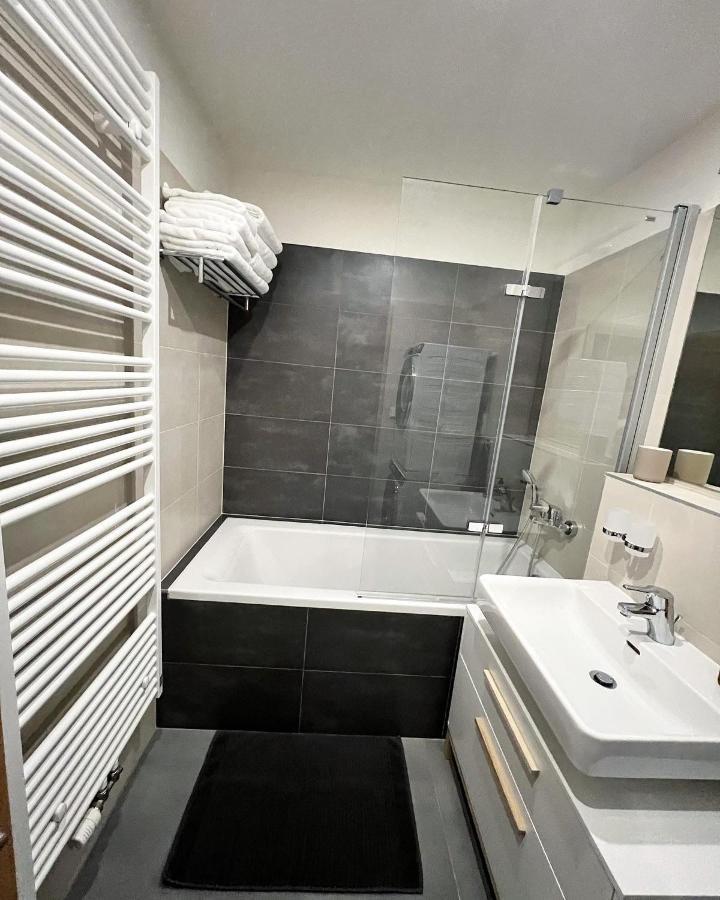 U Jelena Harrachov - Rodinny Apartman U Lesa S Garazi エクステリア 写真