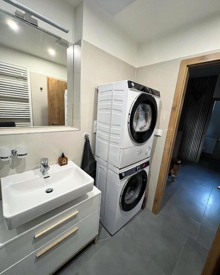 U Jelena Harrachov - Rodinny Apartman U Lesa S Garazi エクステリア 写真
